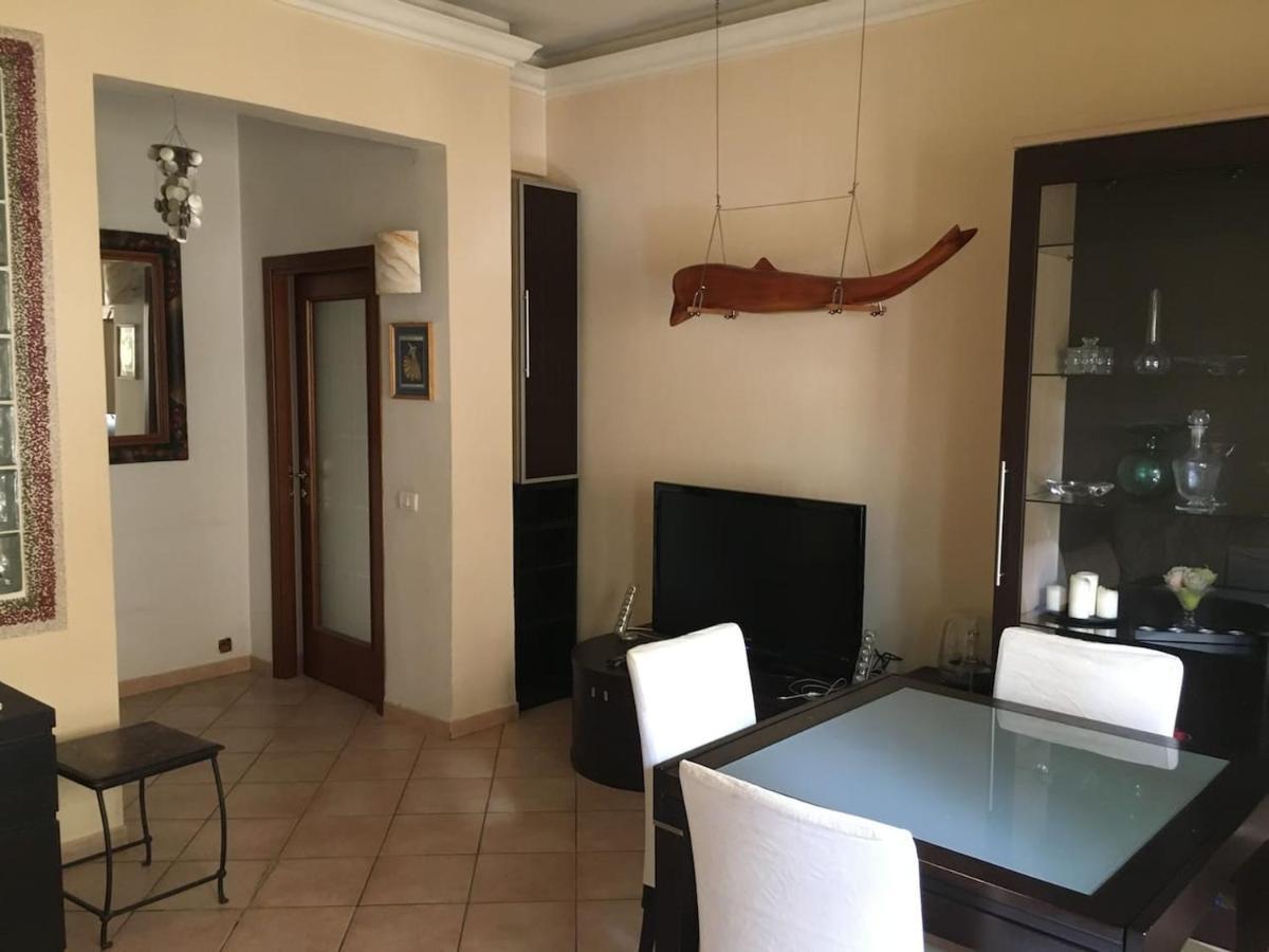 Casa Delfino - Appartamento Centro Storico A Due Passi Dalla Spiaggia & Mare, Porto & Ferrovia Civitavecchia Exterior photo